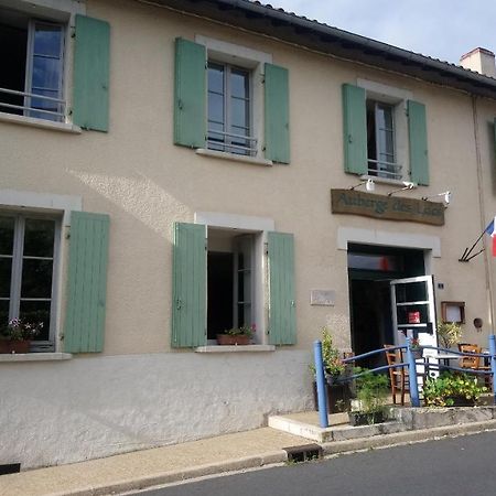 Auberge Des Lacs Massignac Екстериор снимка
